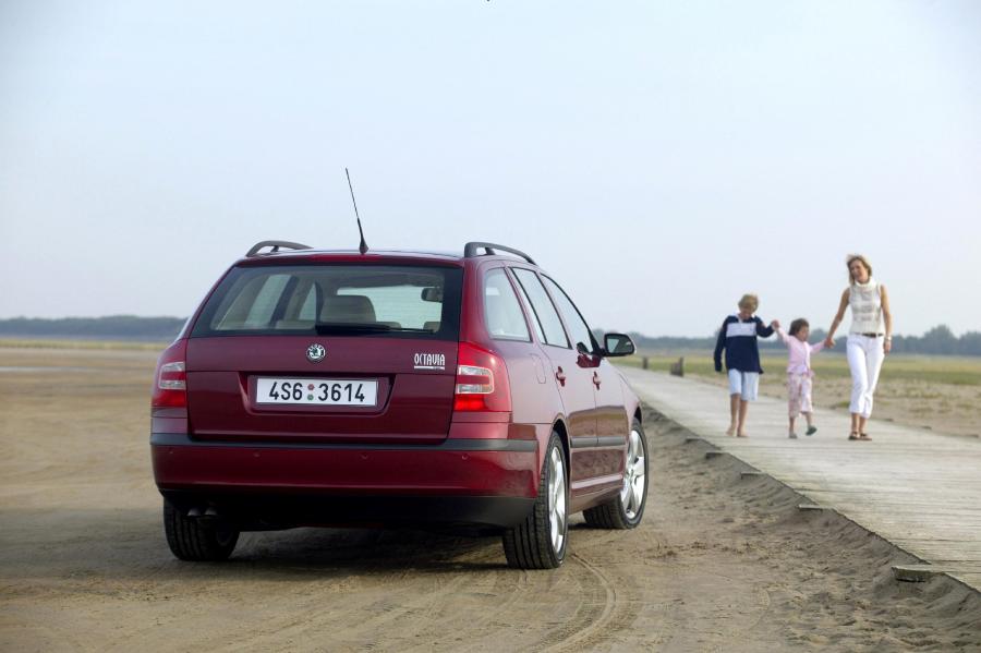  Skoda Octavia Combi (1Z) 2004 года  (фото 5 из 30)